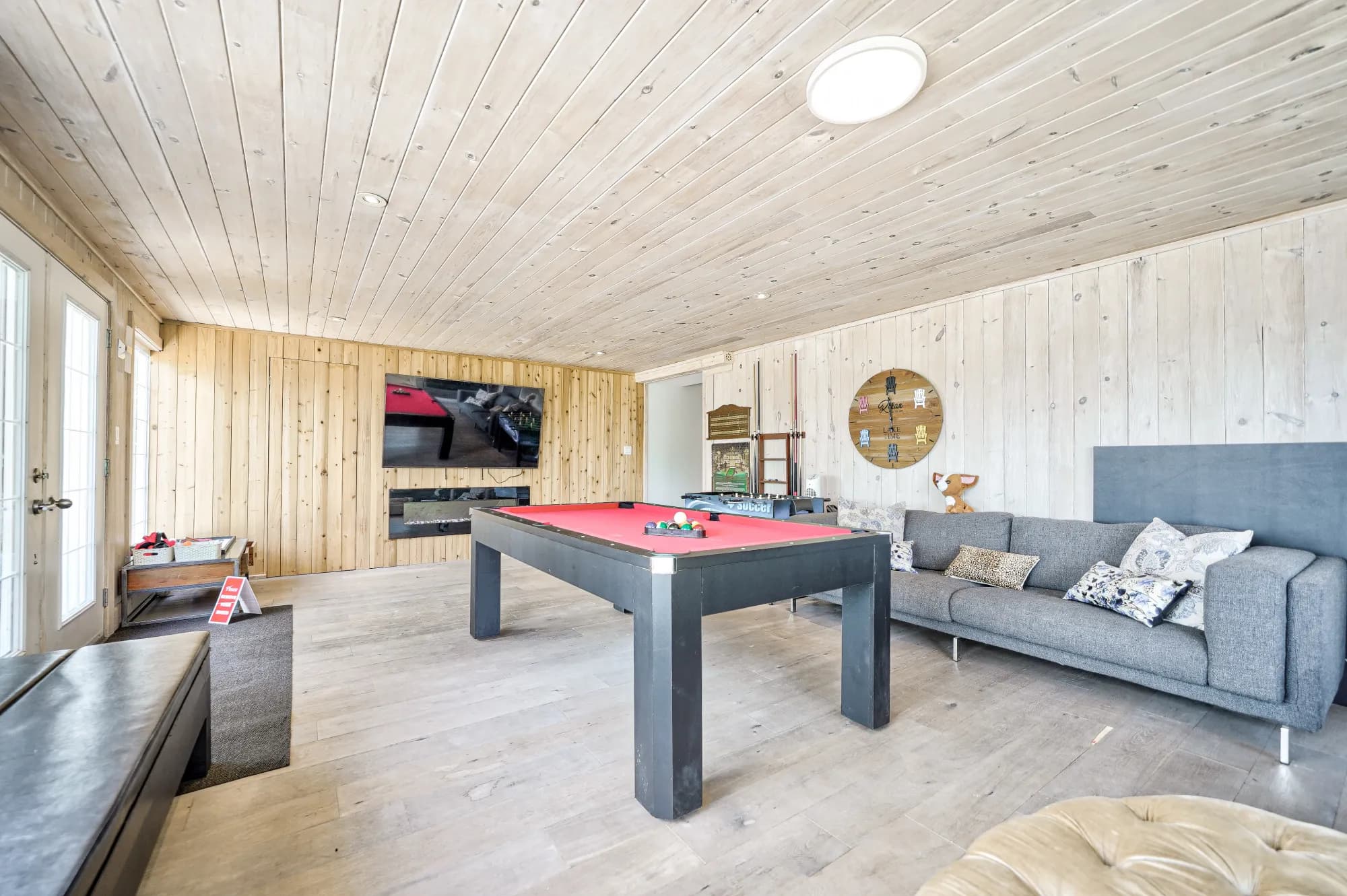 Family Lake House — Games room
