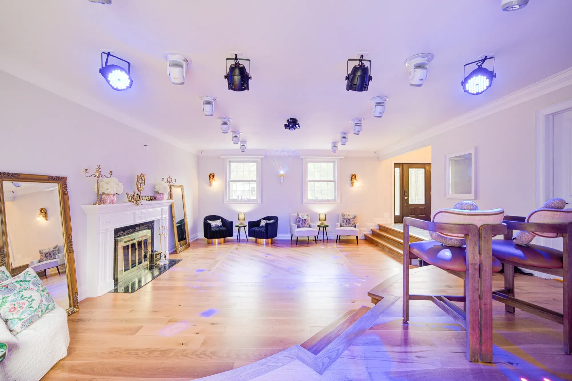Forest View Cottage — Disco & KTV